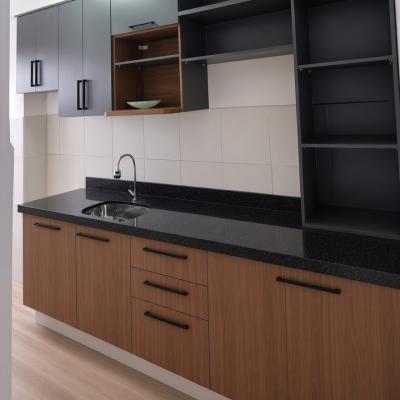 Cozinha · Acabamento madeirado